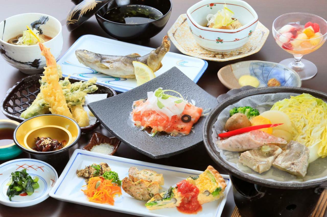 Taishoike Hotel Matsumoto Esterno foto
